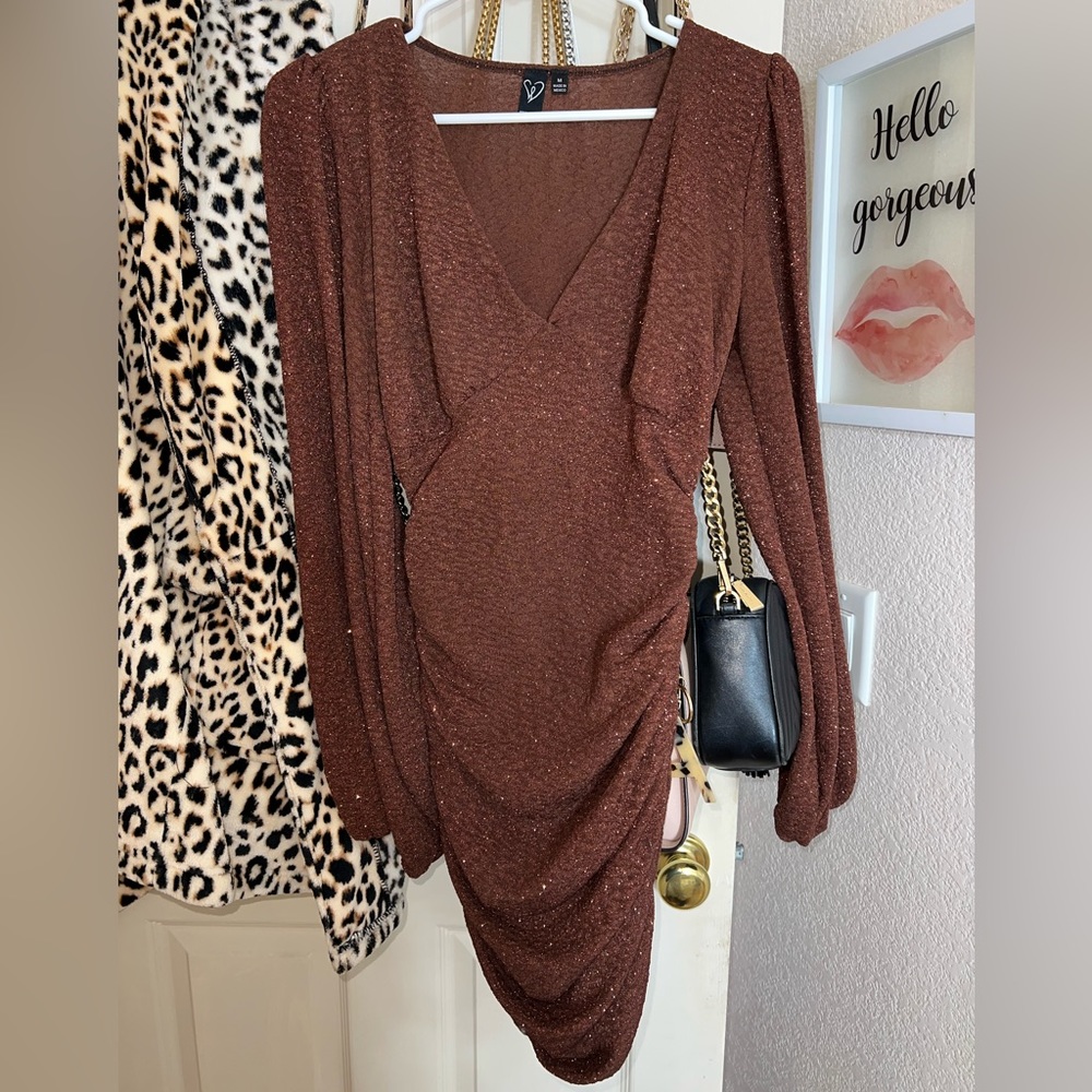 Women’s burgundy shimmer dress size: Medium